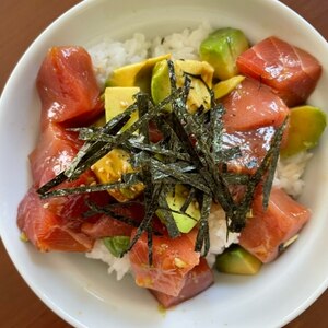 大満足♡マグロ＆アボカド丼